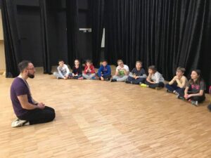 Сцена в Интернациональной школе г. Киев